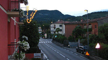 Hotel Cortina 2*
